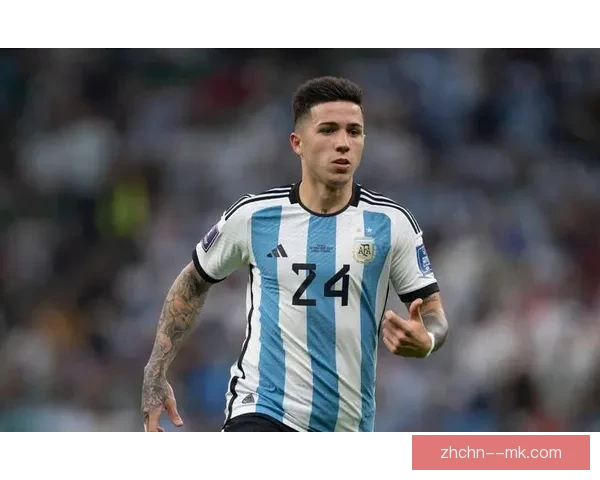 恩佐费尔南德斯掌控切尔西中场节奏防守表现仍显不足