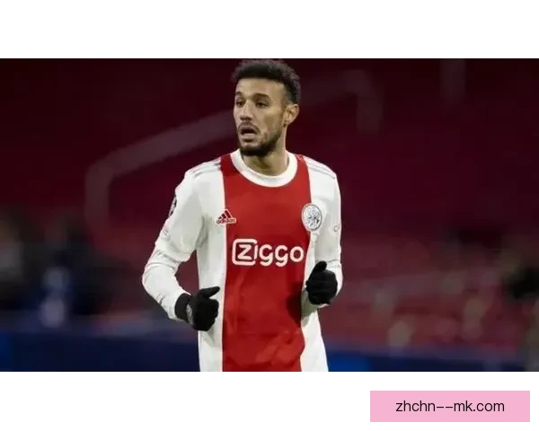 马兹拉维客串前腰惊艳表现引发热议展现多面才华