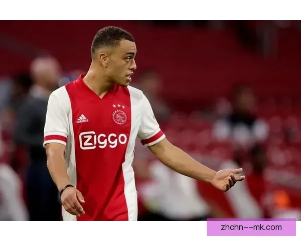 鲁尔法巴萨女足左路多面手：攻防兼备的全能战士助力球队崛起